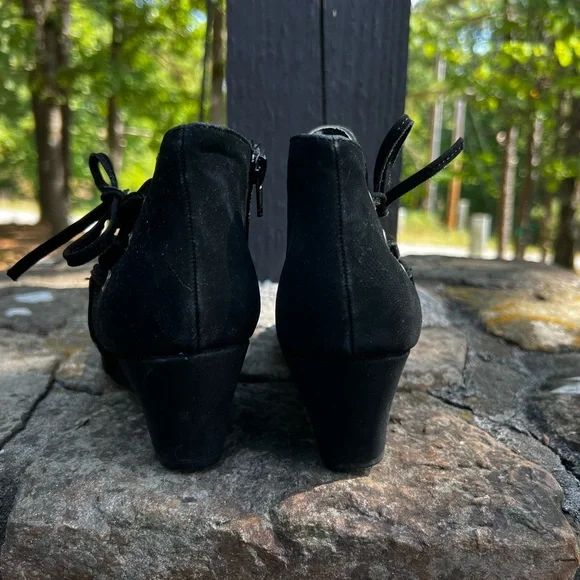 Elegant Black Lace-Up Ankle Booties - Picture 7 of 10